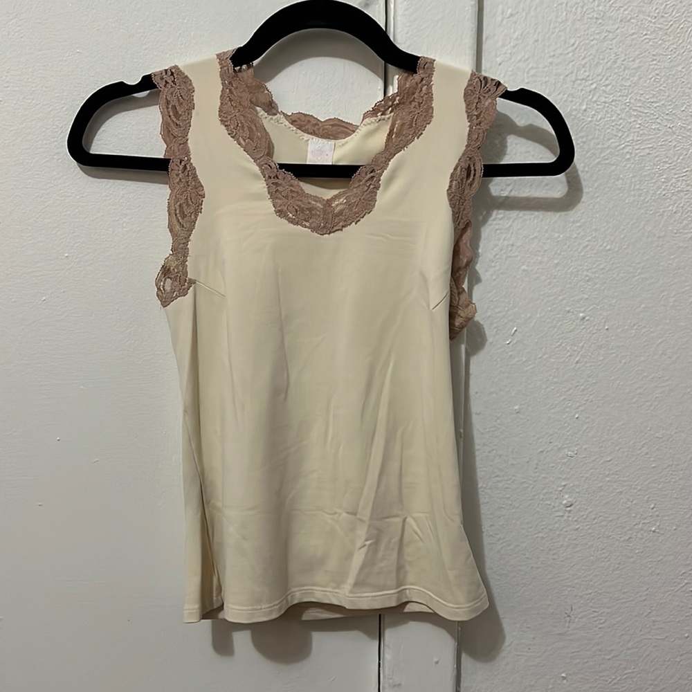 COPY - Vintage Lace Tanktop
